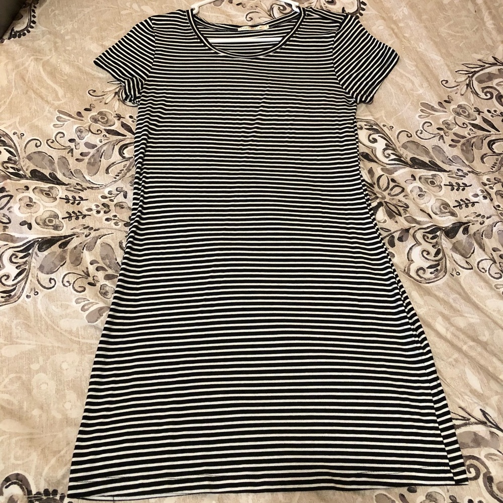 Striped black and white dress